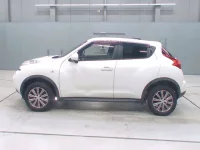 Nissan JUKE лот № 30419 оценка 3.5  с аукциона в Японии 3