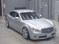 Nissan FUGA лот № 30380 оценка 4.5  с аукциона в Японии 4