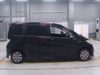 Honda FREED лот № 30415 оценка 4  с аукциона в Японии 2