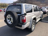 Toyota HILUX SURF лот № 66 оценка R  с аукциона в Японии 1