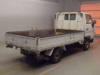 Toyota HIACE TRUCK лот № 76303 оценка 3.5  с аукциона в Японии 1