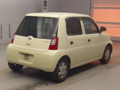 Daihatsu Esse
