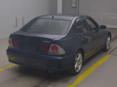 Toyota ALTEZZA  с аукциона в Японии