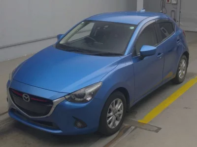 Mazda DEMIO  с аукциона в Японии
