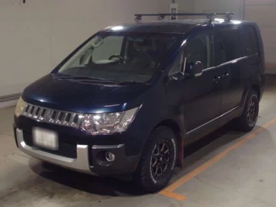 Mitsubishi DELICA D5  с аукциона в Японии