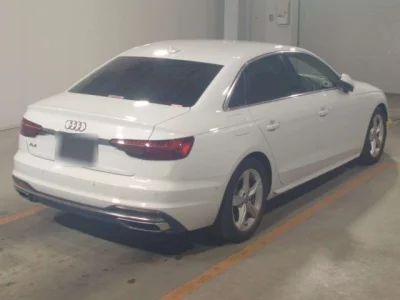 Audi A4  с аукциона в Японии