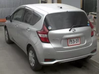 Nissan NOTE лот № 3004 оценка 3.5  с аукциона в Японии 1