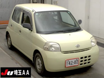 Daihatsu Esse