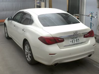 Nissan FUGA  с аукциона в Японии