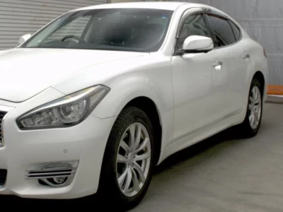 Nissan FUGA  с аукциона в Японии