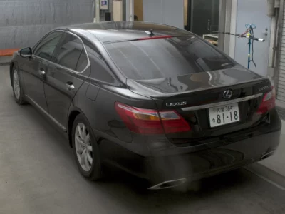Lexus LS