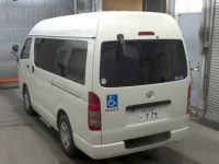 Toyota HIACE VAN лот № 8040 оценка 4  с аукциона в Японии 1