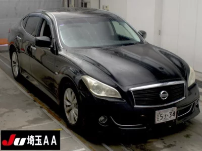 Nissan FUGA  с аукциона в Японии