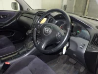 Toyota KLUGER лот № 10068 оценка 3.5  с аукциона в Японии 2