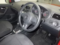 Volkswagen POLO лот № 3098 оценка 4  с аукциона в Японии 2