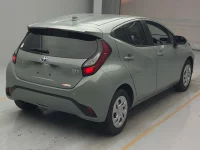 Toyota AQUA лот № 171 оценка R  с аукциона в Японии 1