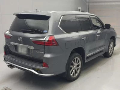 Lexus LX