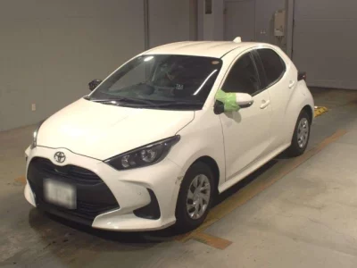 Toyota YARIS  с аукциона в Японии