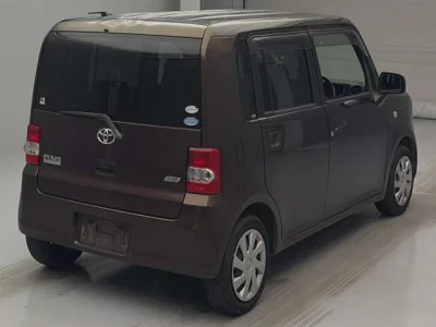 Toyota PIXIS SPACE