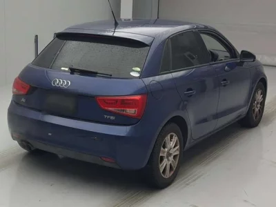 Audi A1  с аукциона в Японии