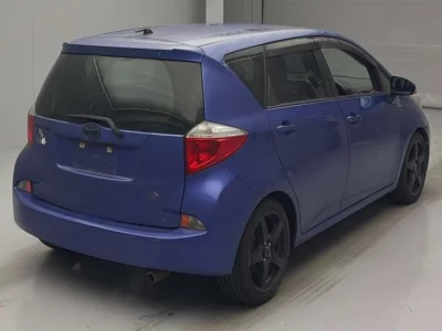 Toyota RACTIS  с аукциона в Японии