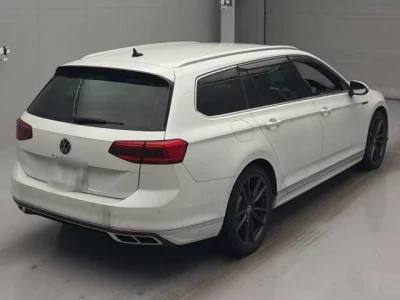 Volkswagen PASSAT VARIANT  с аукциона в Японии