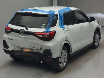 Toyota RAIZE  с аукциона в Японии