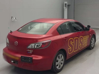 Mazda AXELA  с аукциона в Японии
