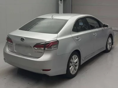 Lexus HS