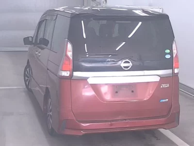 Nissan SERENA  с аукциона в Японии