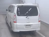 Nissan SERENA лот № 4066 оценка R  с аукциона в Японии 1