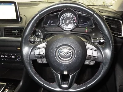 Mazda AXELA  с аукциона в Японии