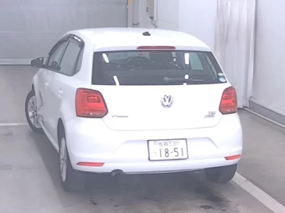 Volkswagen POLO  с аукциона в Японии