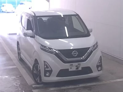 Nissan DAYZ  с аукциона в Японии