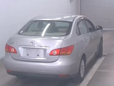 Nissan SYLPHY  с аукциона в Японии