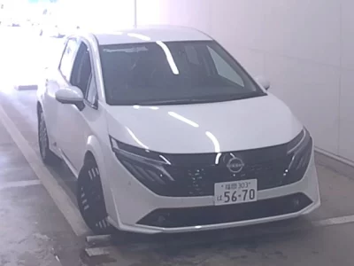Nissan AURA