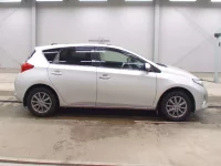 Toyota AURIS лот № 3025 оценка 3.5  с аукциона в Японии 2