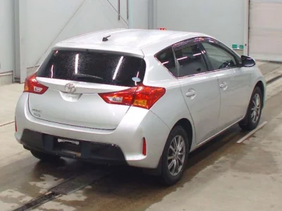 Toyota AURIS  с аукциона в Японии