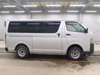 Toyota HIACE VAN лот № 3149 оценка R  с аукциона в Японии 2