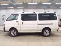 Toyota HIACE VAN лот № 3161 оценка RA  с аукциона в Японии 3