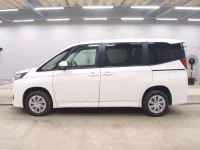 Toyota NOAH лот № 3061 оценка 4.5  с аукциона в Японии 3