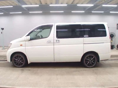 Nissan ELGRAND  с аукциона в Японии