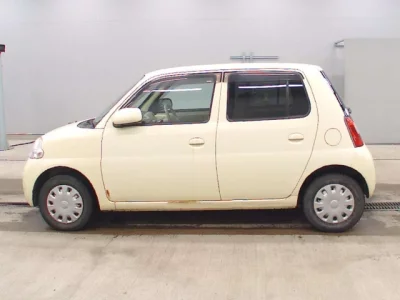 Daihatsu Esse
