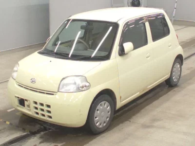 Daihatsu Esse