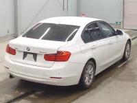 BMW 3-Series лот № 3063 оценка 4  с аукциона в Японии 1