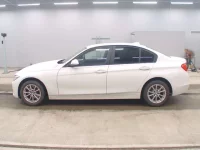 BMW 3-Series лот № 3063 оценка 4  с аукциона в Японии 3