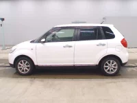 Mazda VERISA лот № 5524 оценка 3.5  с аукциона в Японии 3