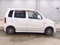 Suzuki WAGON R лот № 5546 оценка 3  с аукциона в Японии 2
