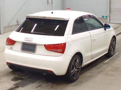Audi A1  с аукциона в Японии