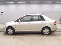 Nissan TIIDA LATIO лот № 5549 оценка 3  с аукциона в Японии 3